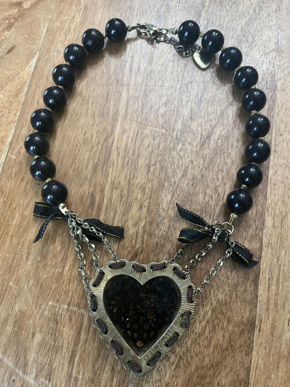 Betsey Johnson Black Peal Heart Necklace - Picture 6 of 6